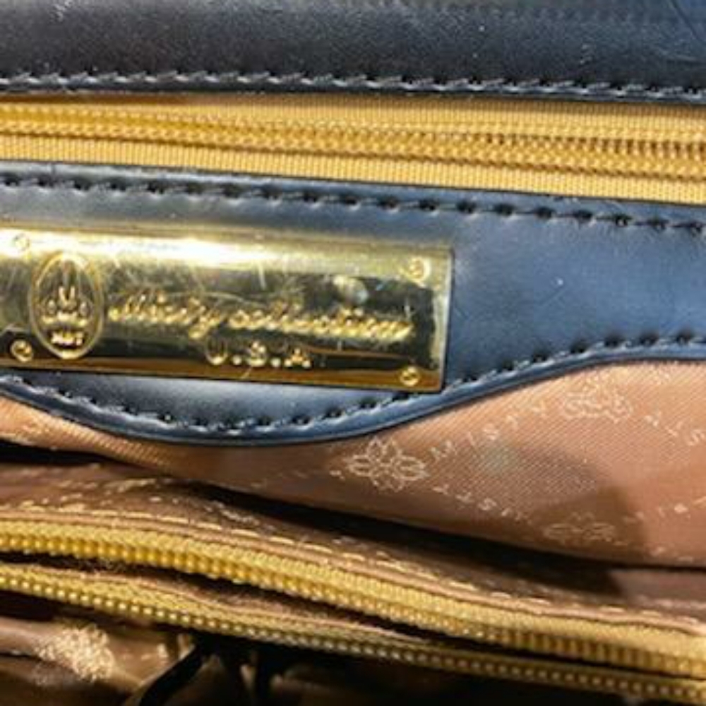 Purse - Picture 7 of 9